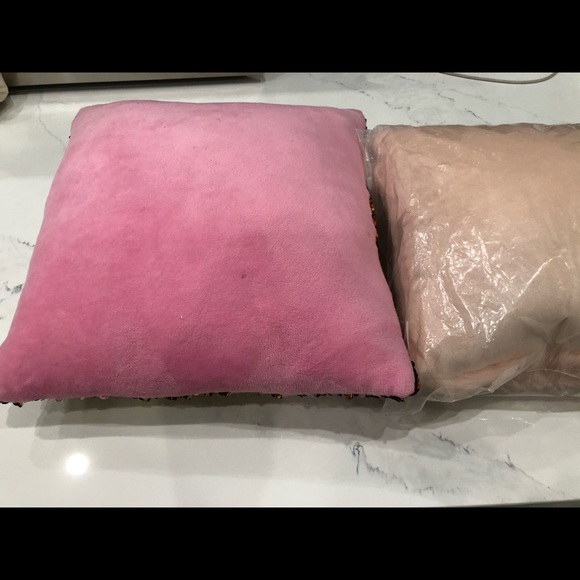 Pillows - Picture 7 of 16